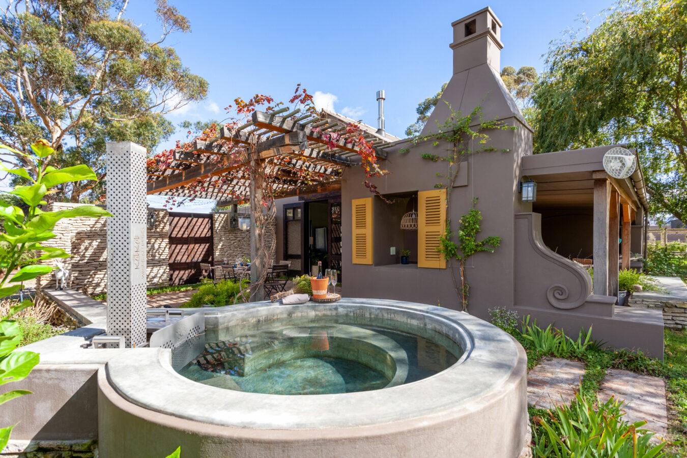 Stable Cottage | Rivergate Guest Farm