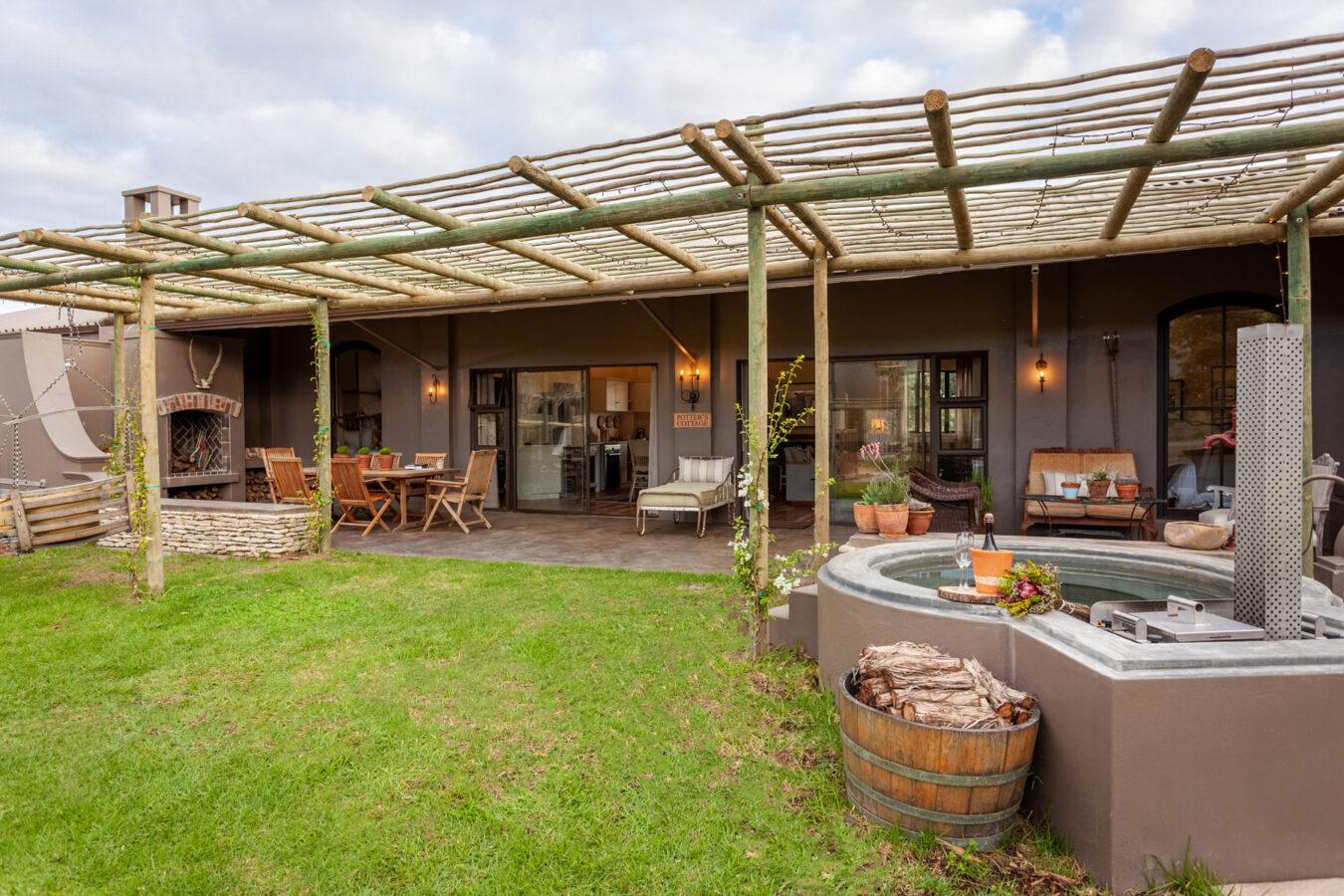 Potter's Shed Cottage | Rivergate Guest Farm