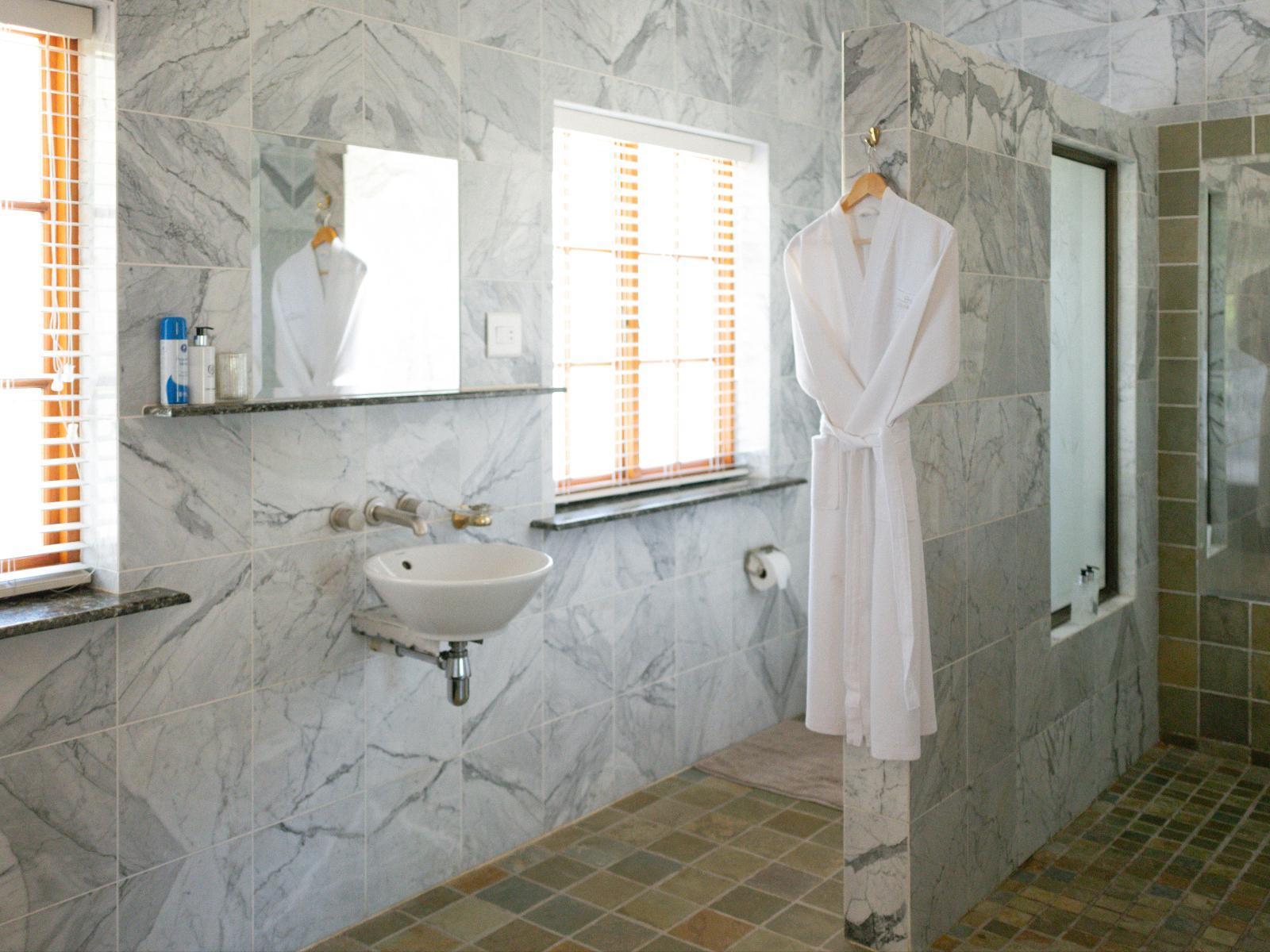 Chardonnay Suite, Bathroom