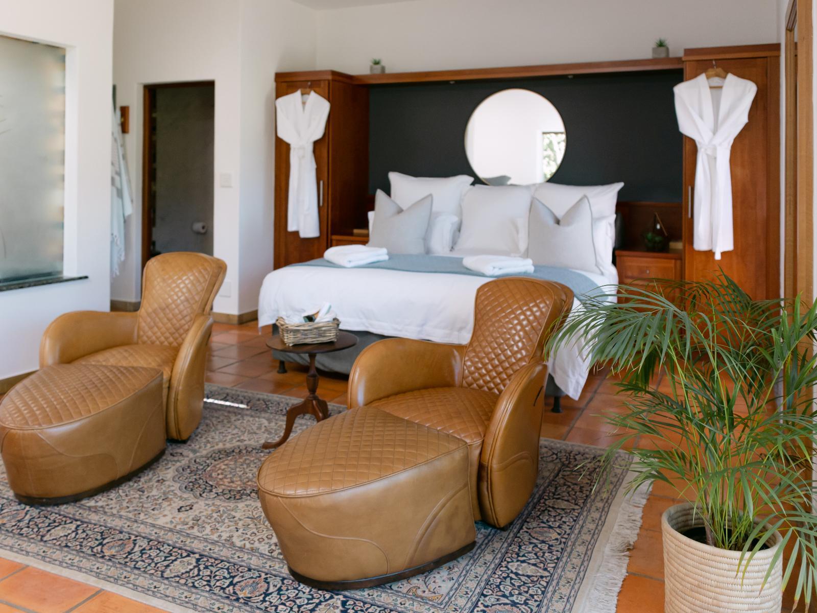 Luxury Pinot Noir Suite 2 | La Roche Estate, Photo of the whole room