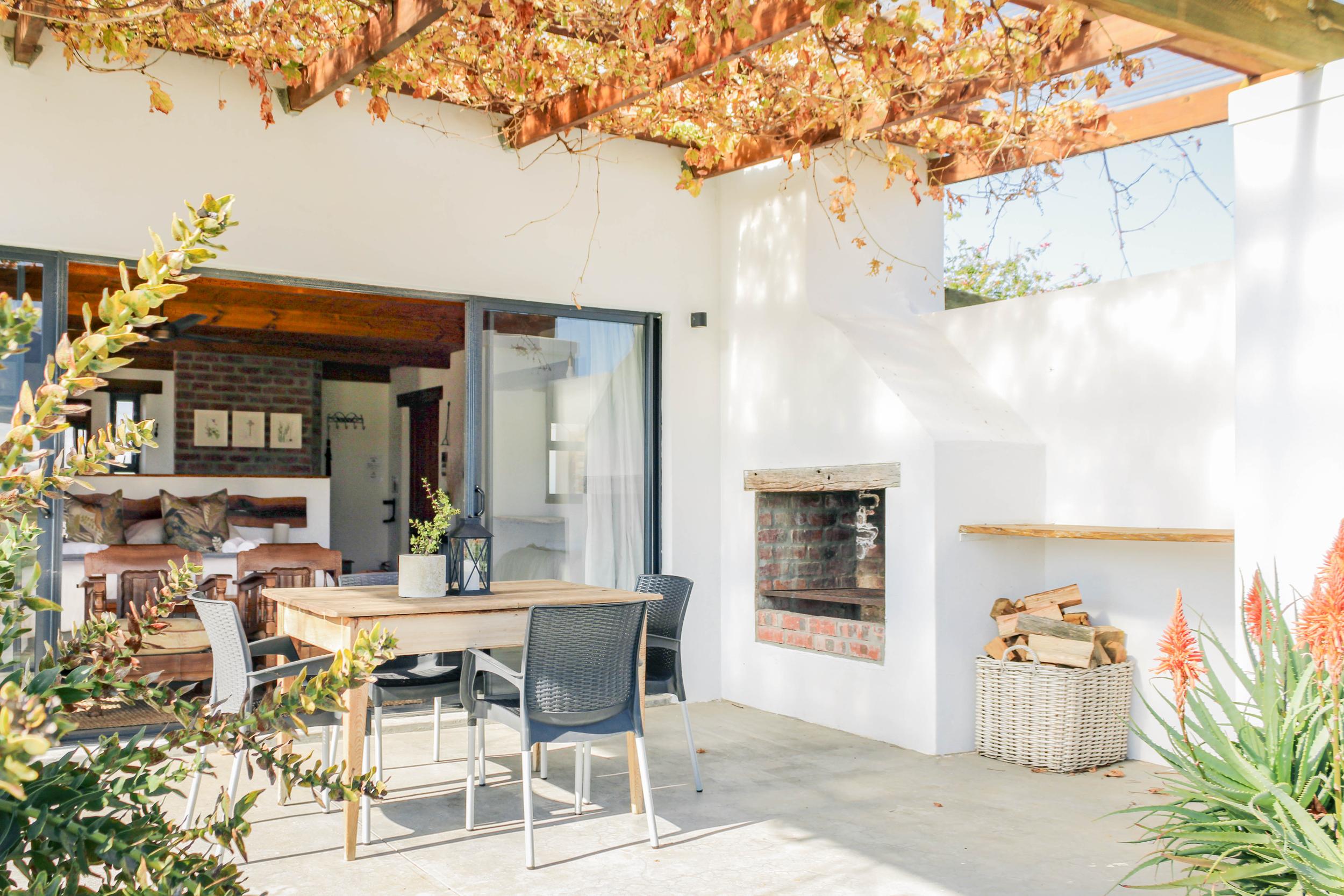 Family Cottage Patio