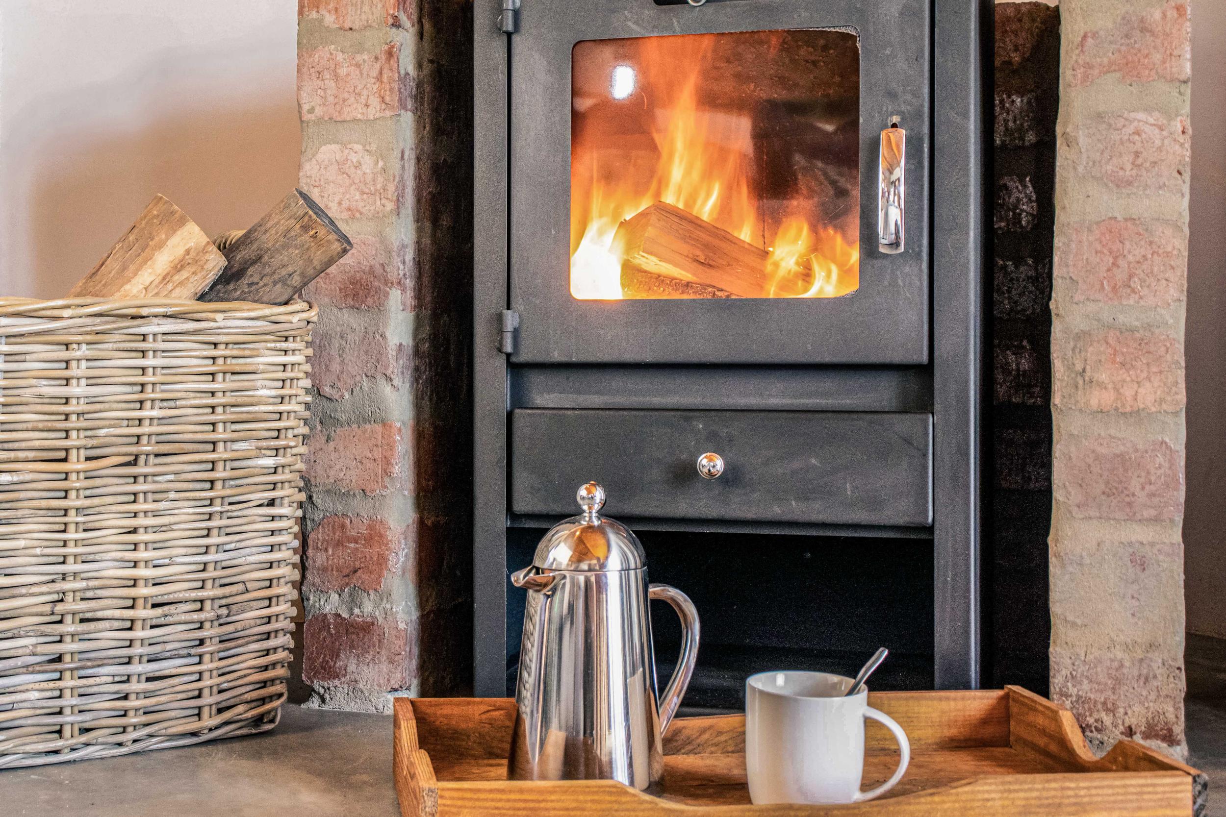 Family & Couples Cottage Fireplace